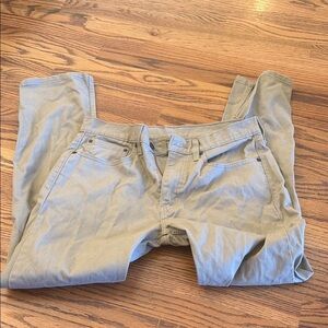 Men’s Levi Khakis